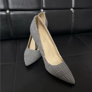 Marc Fisher Black and White Houndstooth Heels classic pumps